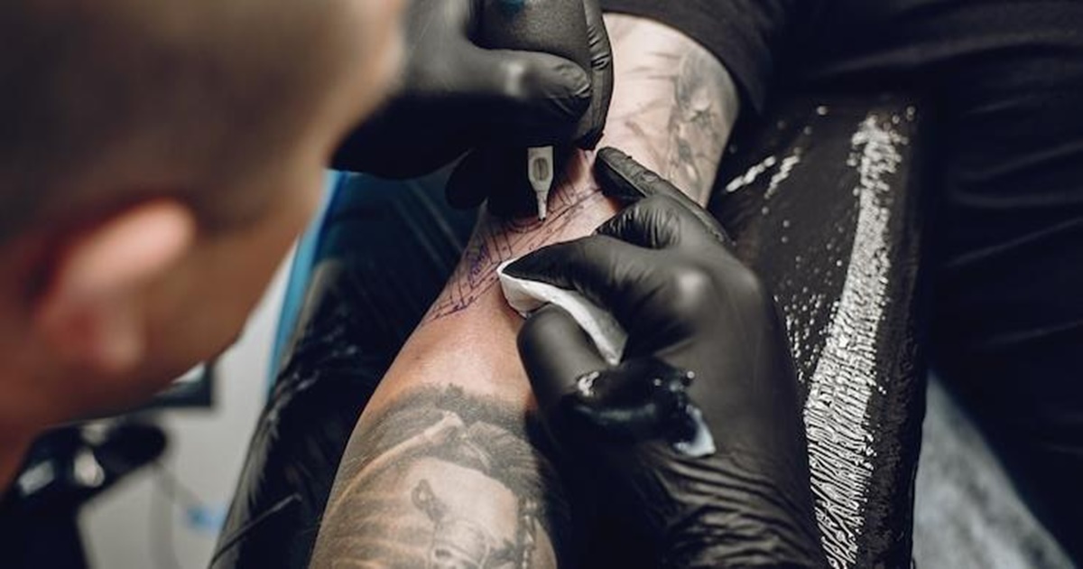 Indústria de tatuagem teve crescimento em 2021