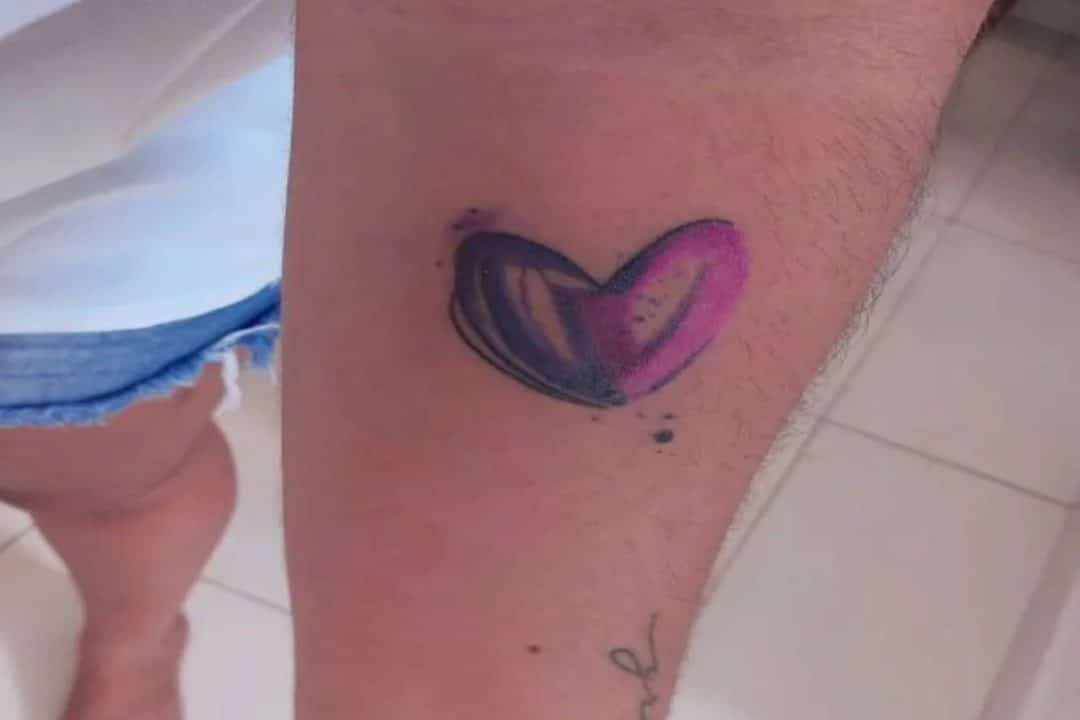 Cliente do Nubank faz tatuagem para homenagear o roxinho