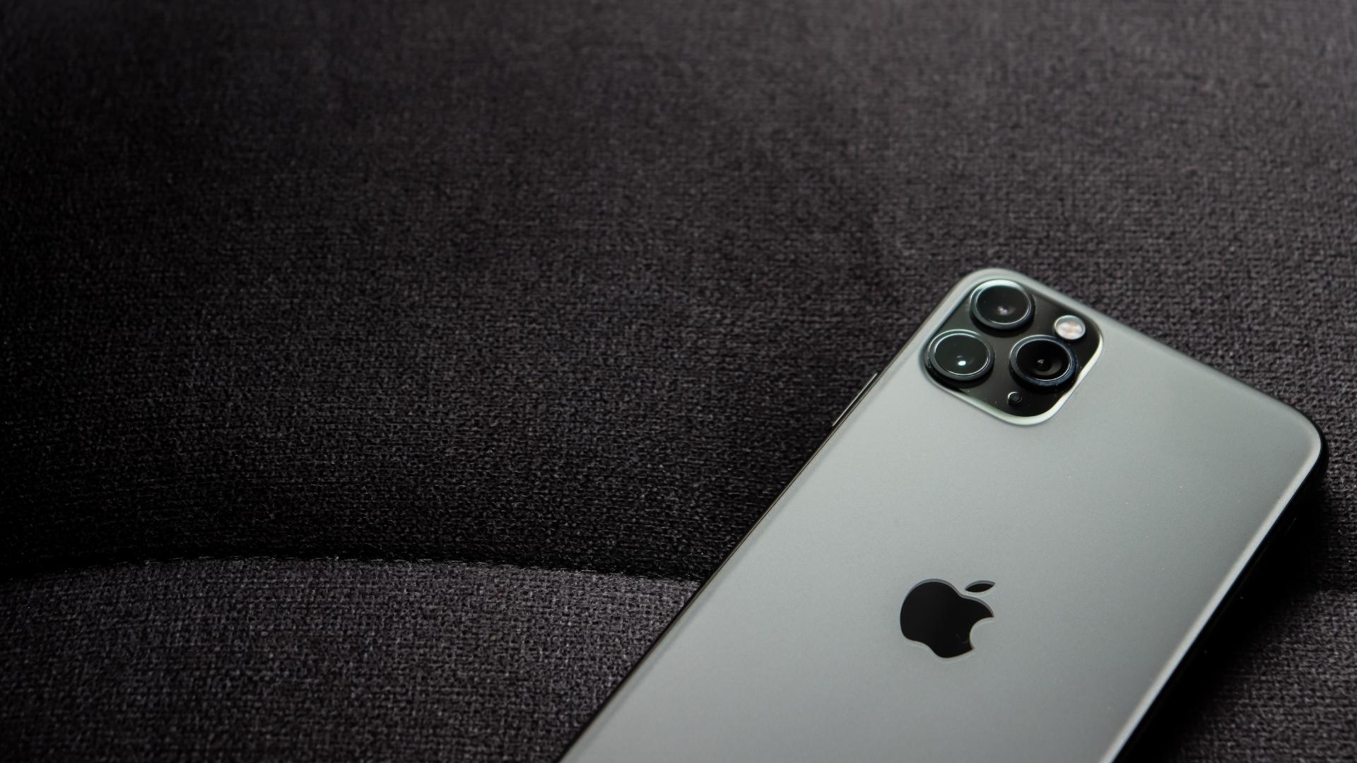 Modificações no design do iPhone: Aparalho flexível e com tela autorreparadora