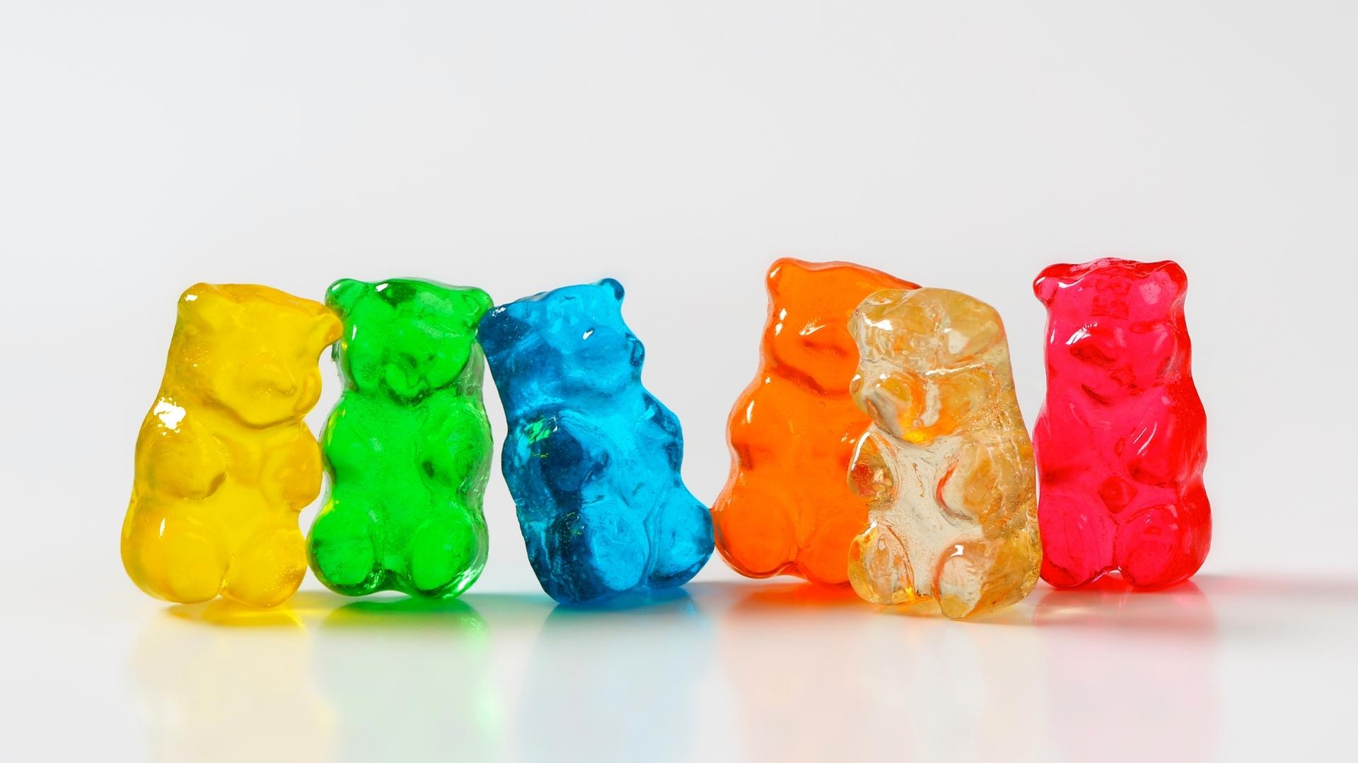 Adolescente rouba e come Gummy Bear ‘mais picante do mundo’ e logo se arrepende