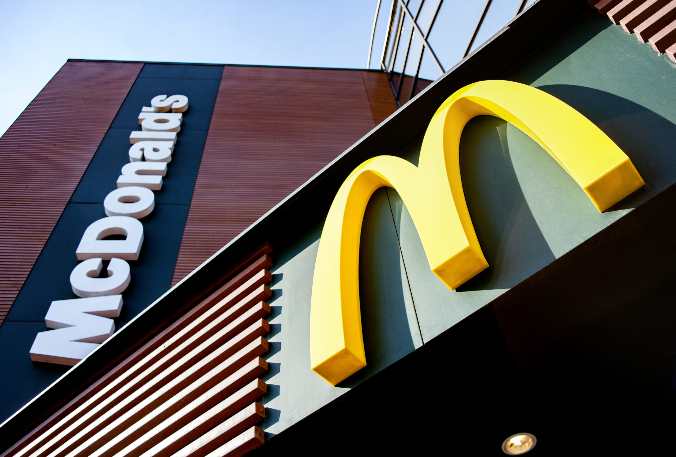 McDonald’s lança linha de sanduíches inspirados na Copa do Mundo