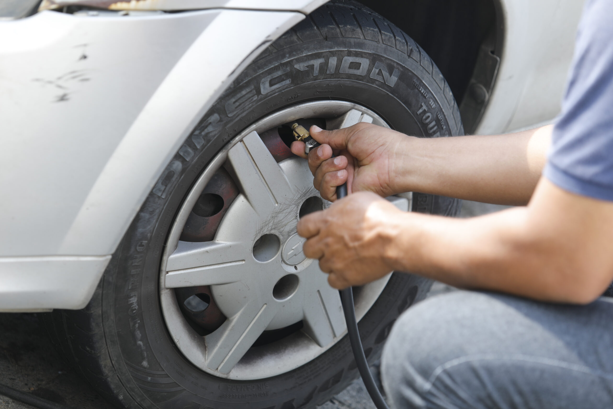 Entenda por que calibrar os pneus do seu carro é tão importante