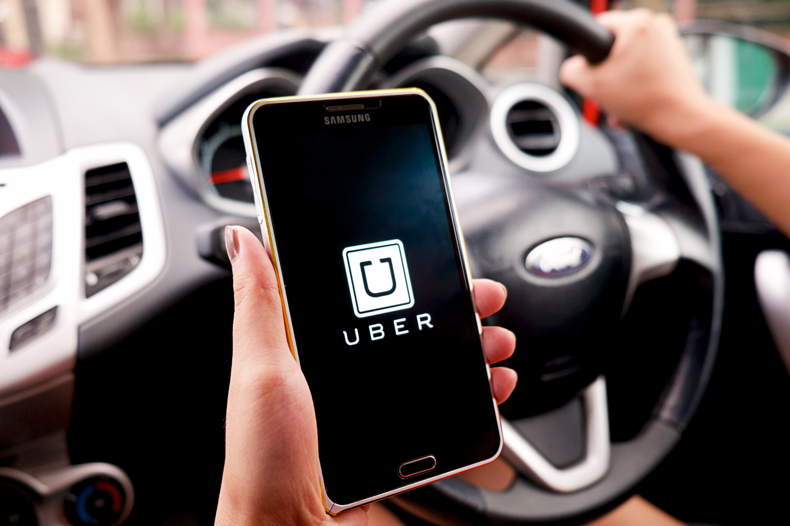 Linha de crédito para os motoristas da Uber é lançada pela empresa