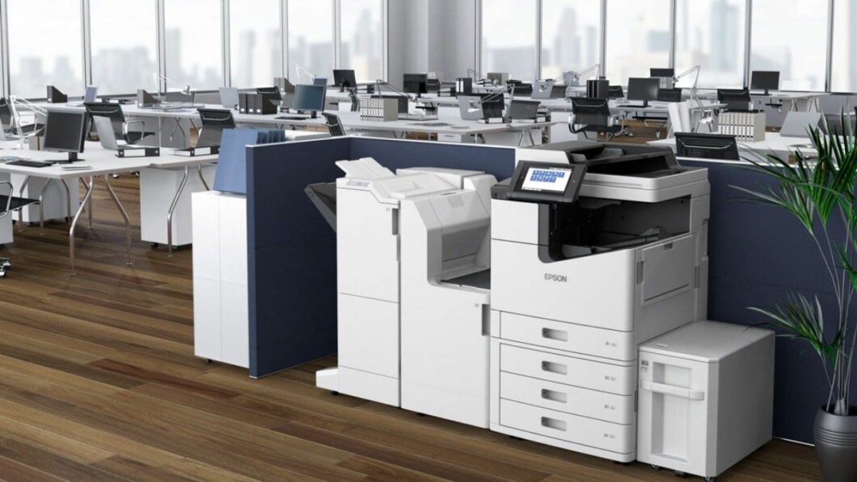 Impressora a laser em escritório