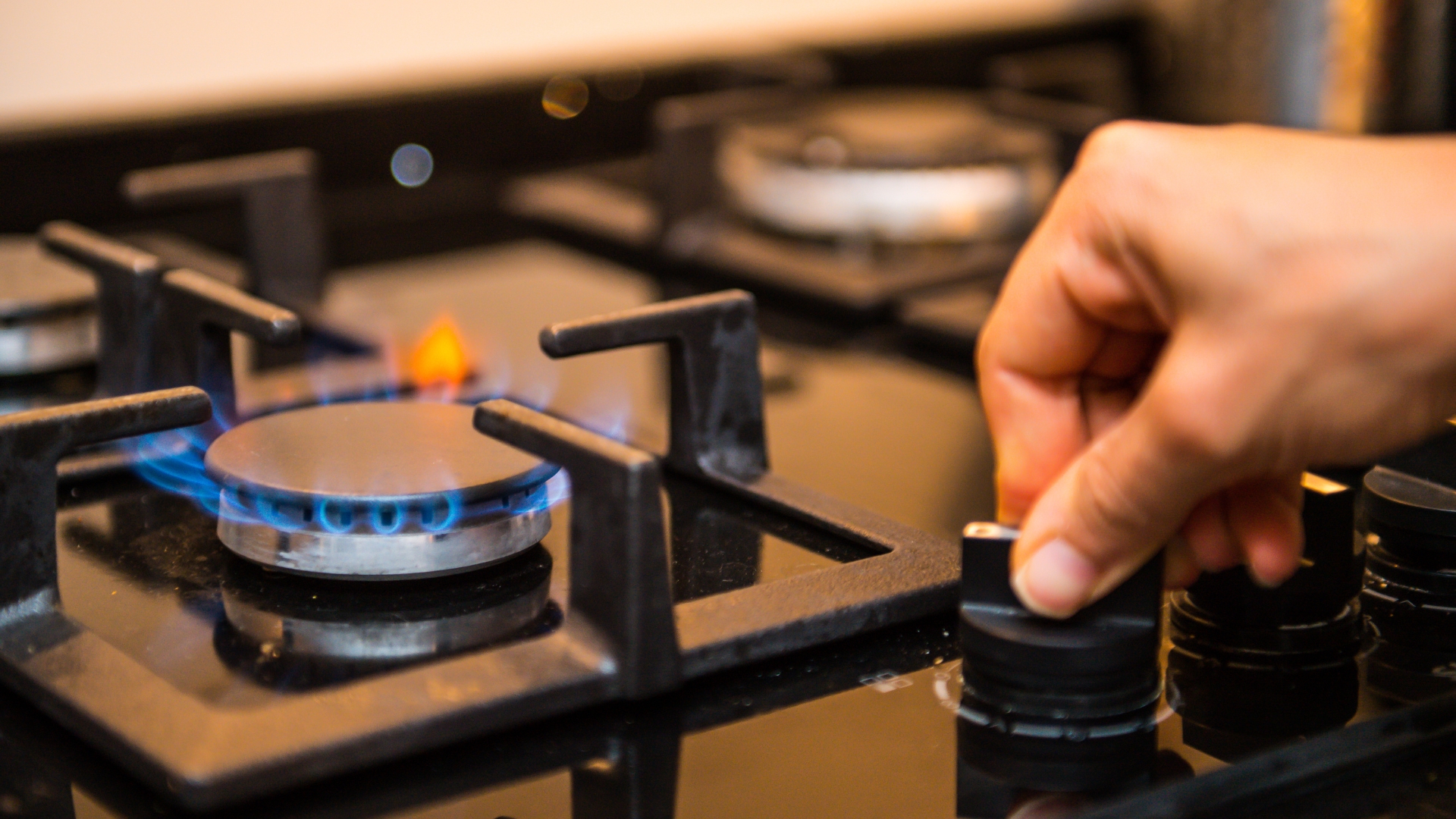 2 dicas para economizar o gás de cozinha em casa que as empresas não querem que você saiba