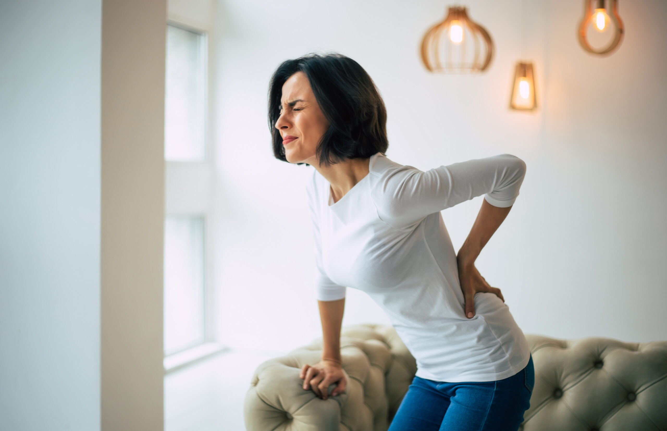 Atente-se à postura: seu celular pode promover dores constantes no corpo