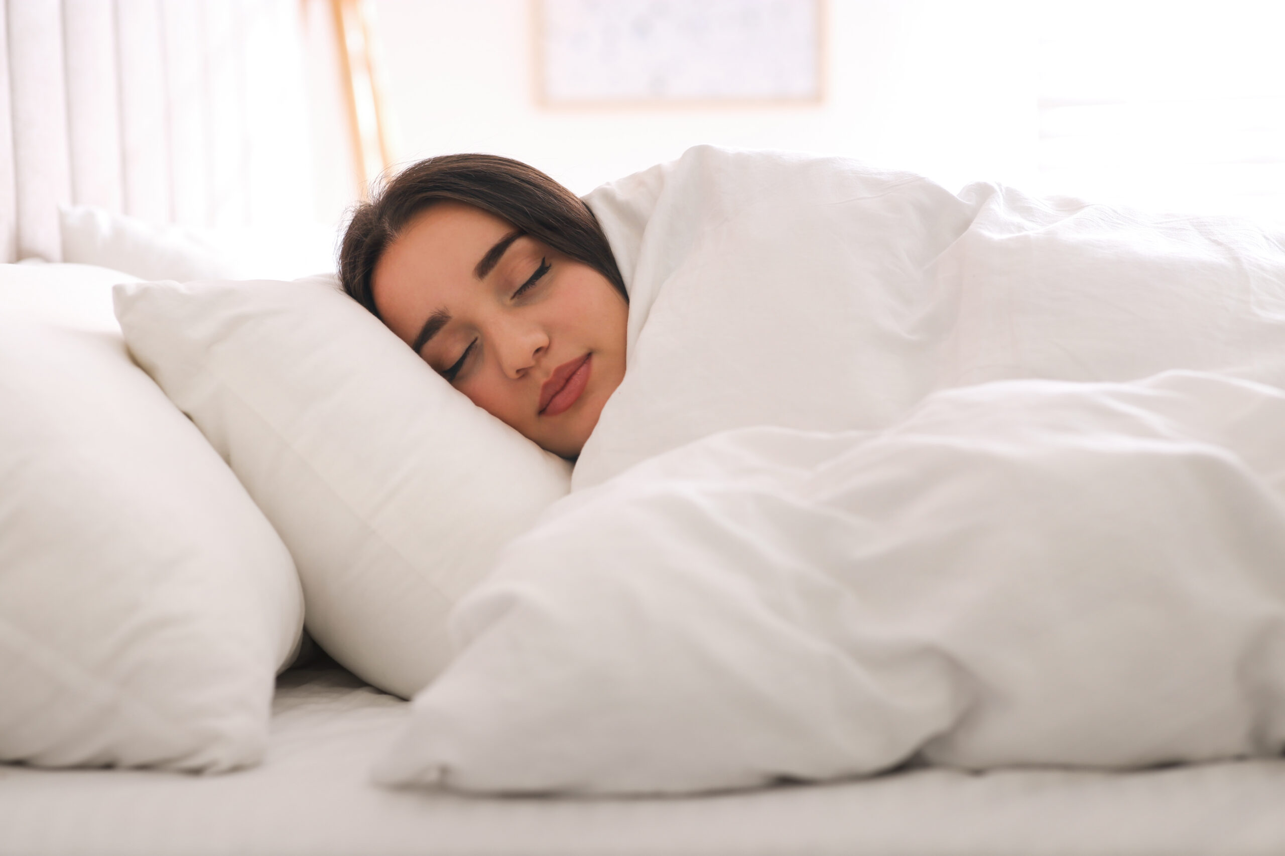 Dormir con una manta pesada puede ayudarte a producir más melatonina