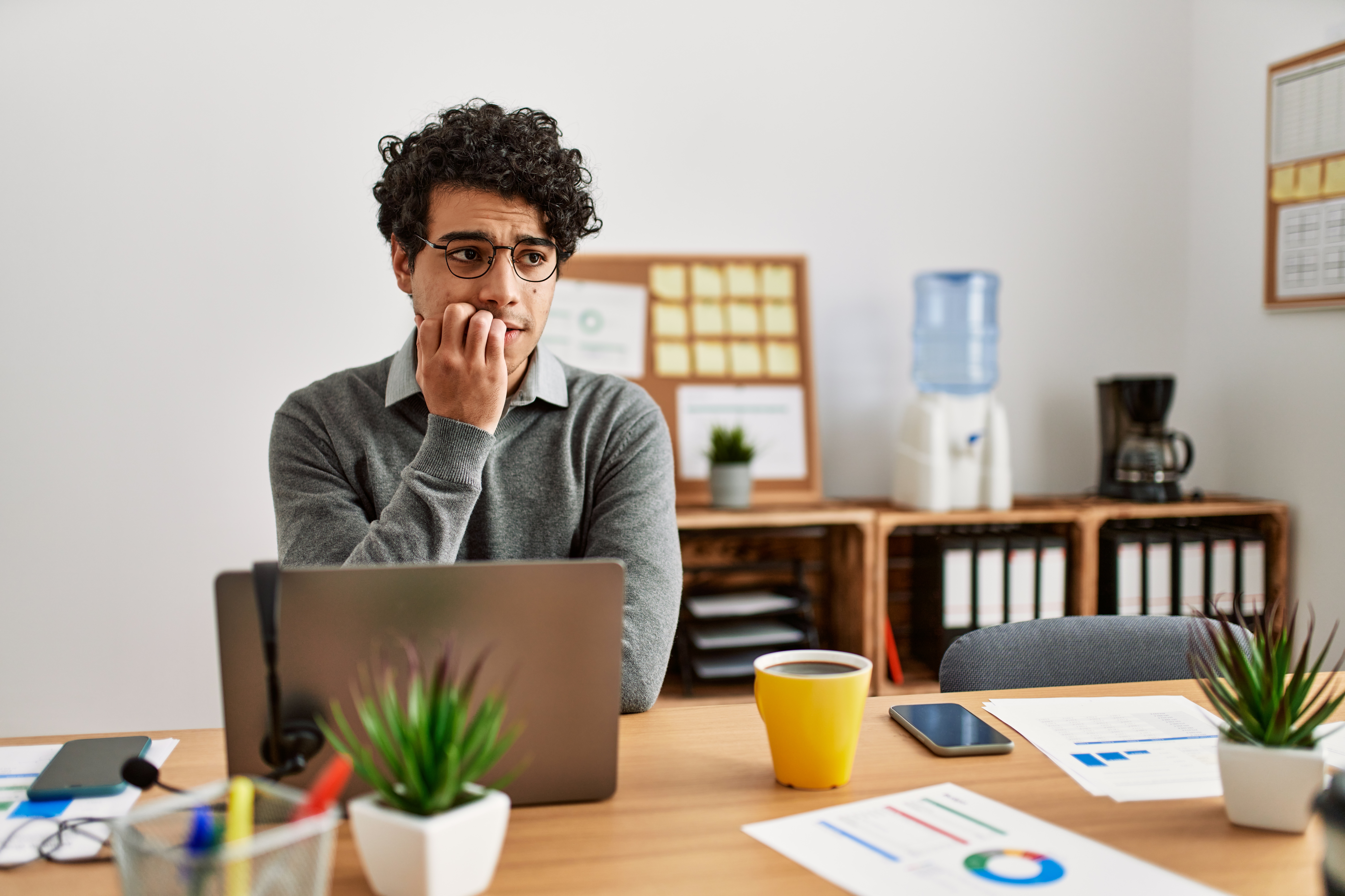 Tímido demais para trabalhar? Veja como fazer network sendo introvertido