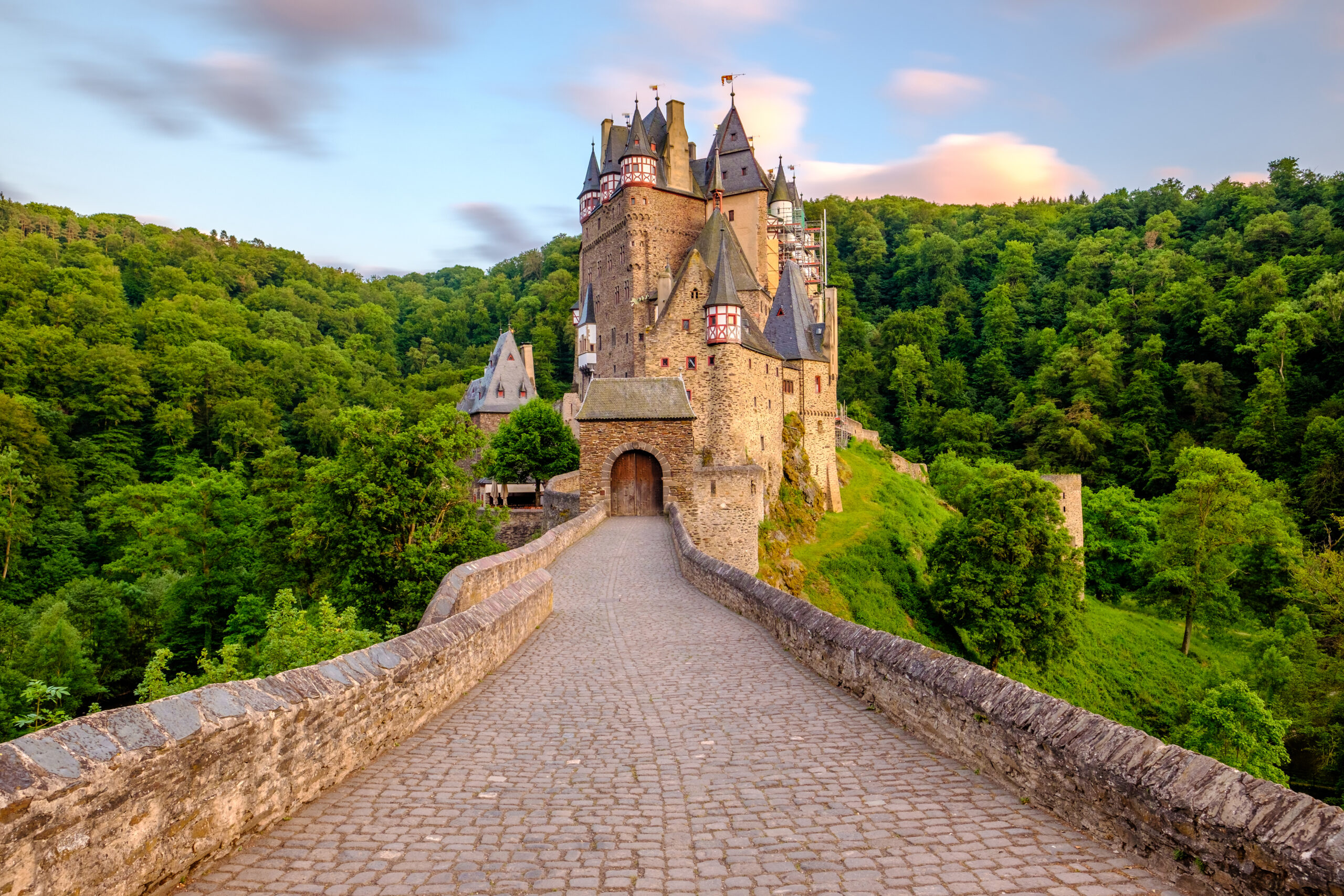 TOP 5: veja castelos reais que parecem ter saído de um conto de fadas