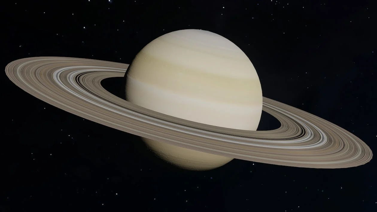 Lua de Saturno coberta de neve