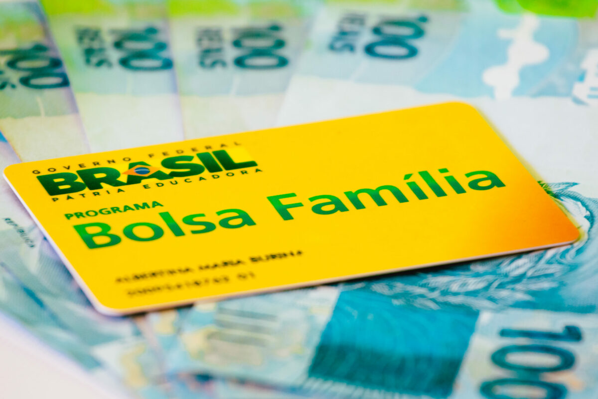 Bolsa Família: pente-fino estima que 2 milhões recebem benefício irregularmente