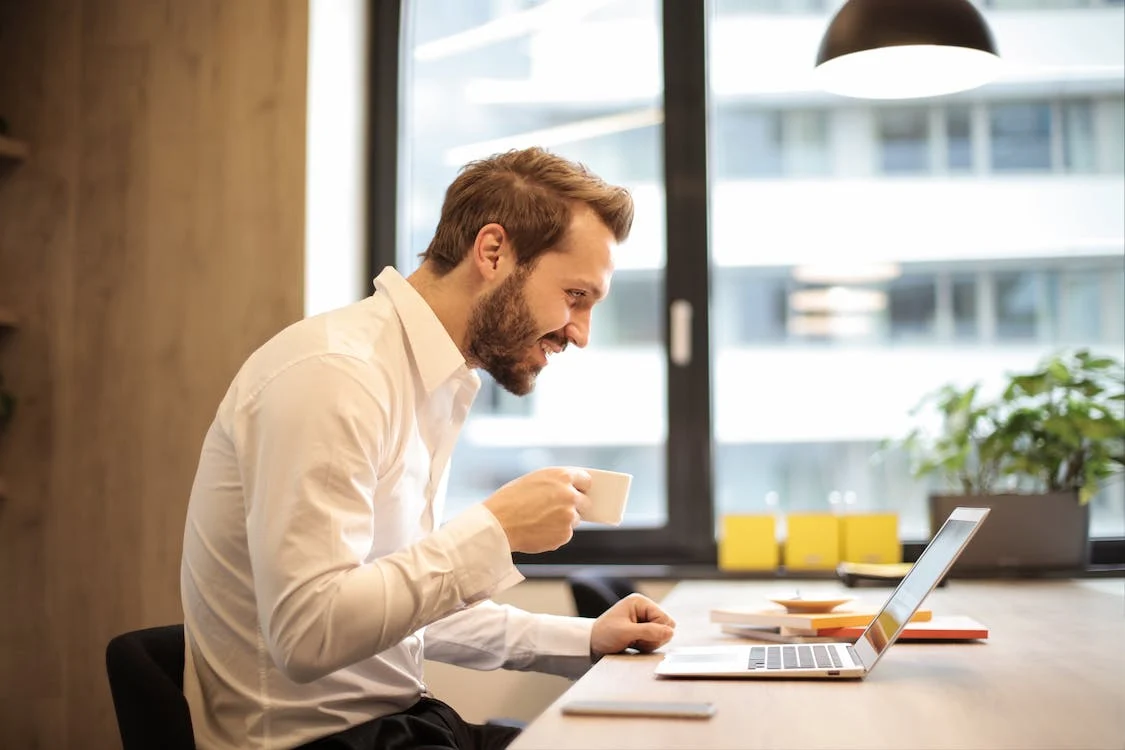5 coisas para não fazer no ambiente de trabalho para ter sucesso profissional