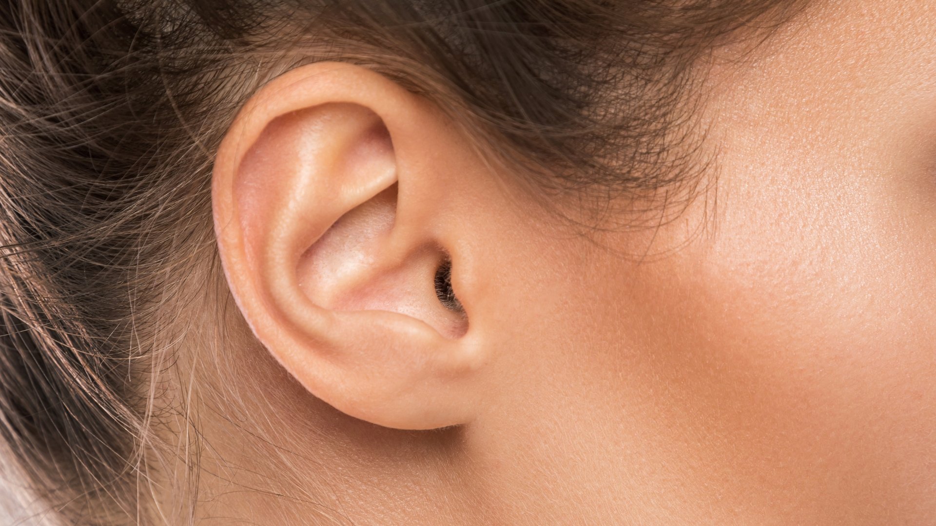 What is the spiritual meaning of tinnitus in the right ear?