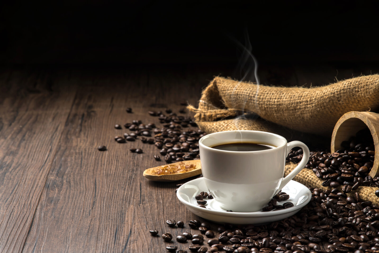 Cientistas revelam o melhor horário para tomar café; descubra qual é