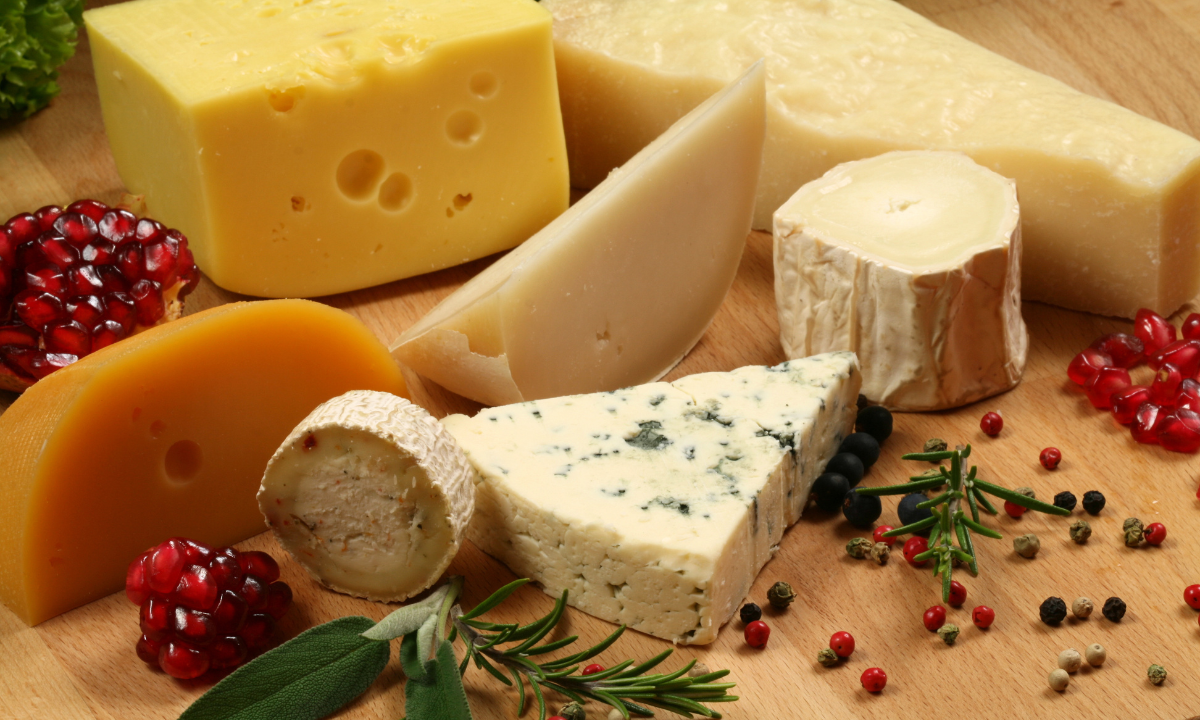 consumir queijo diariamente pode trazer benefícios