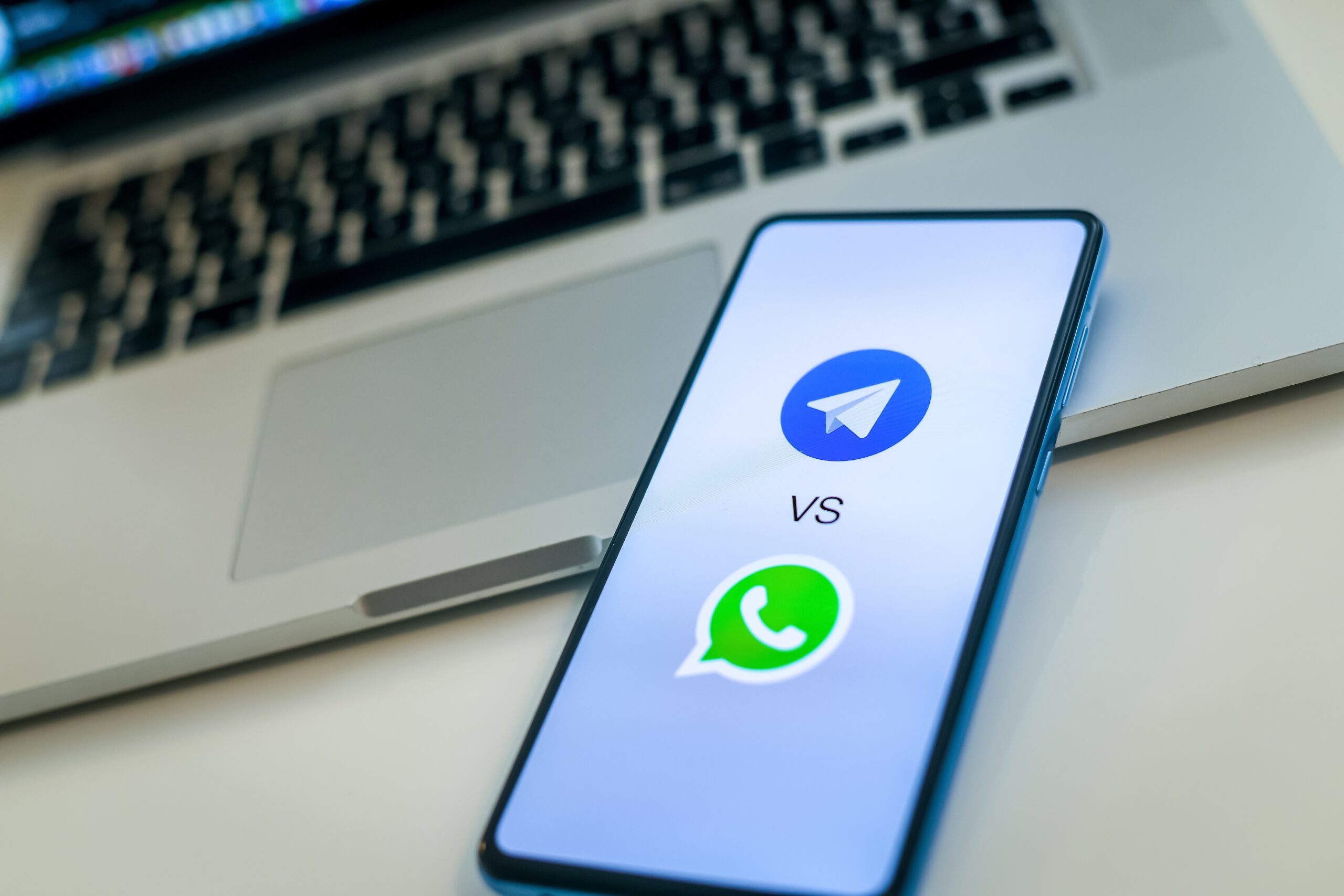 WhatsApp vs Telegram: adivinhe o que o WhatsApp 'pegou emprestado' desta vez?