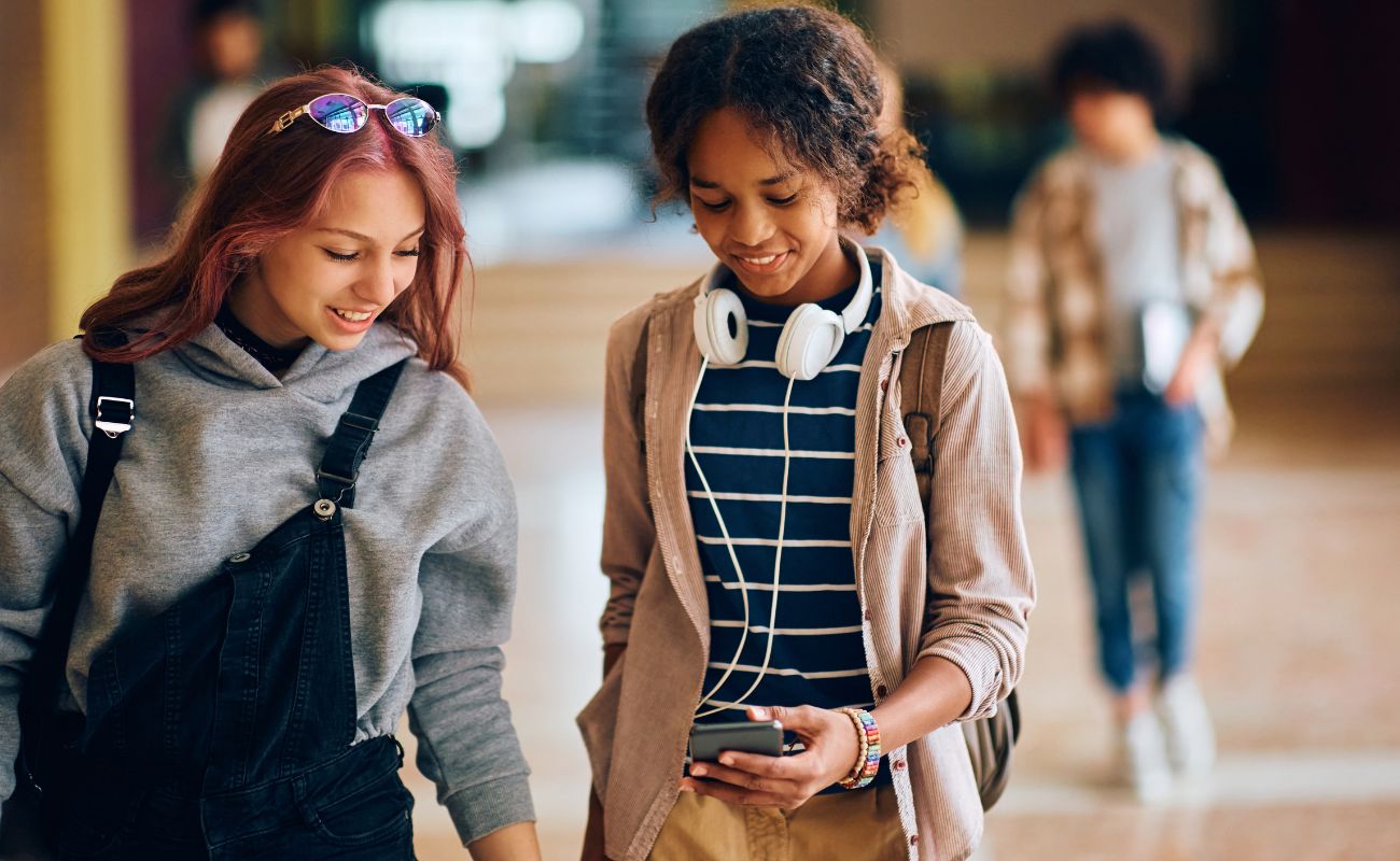 Quanto tempo os alunos vão passar nas escolas? Carga horária do Novo Ensino Médio é definida