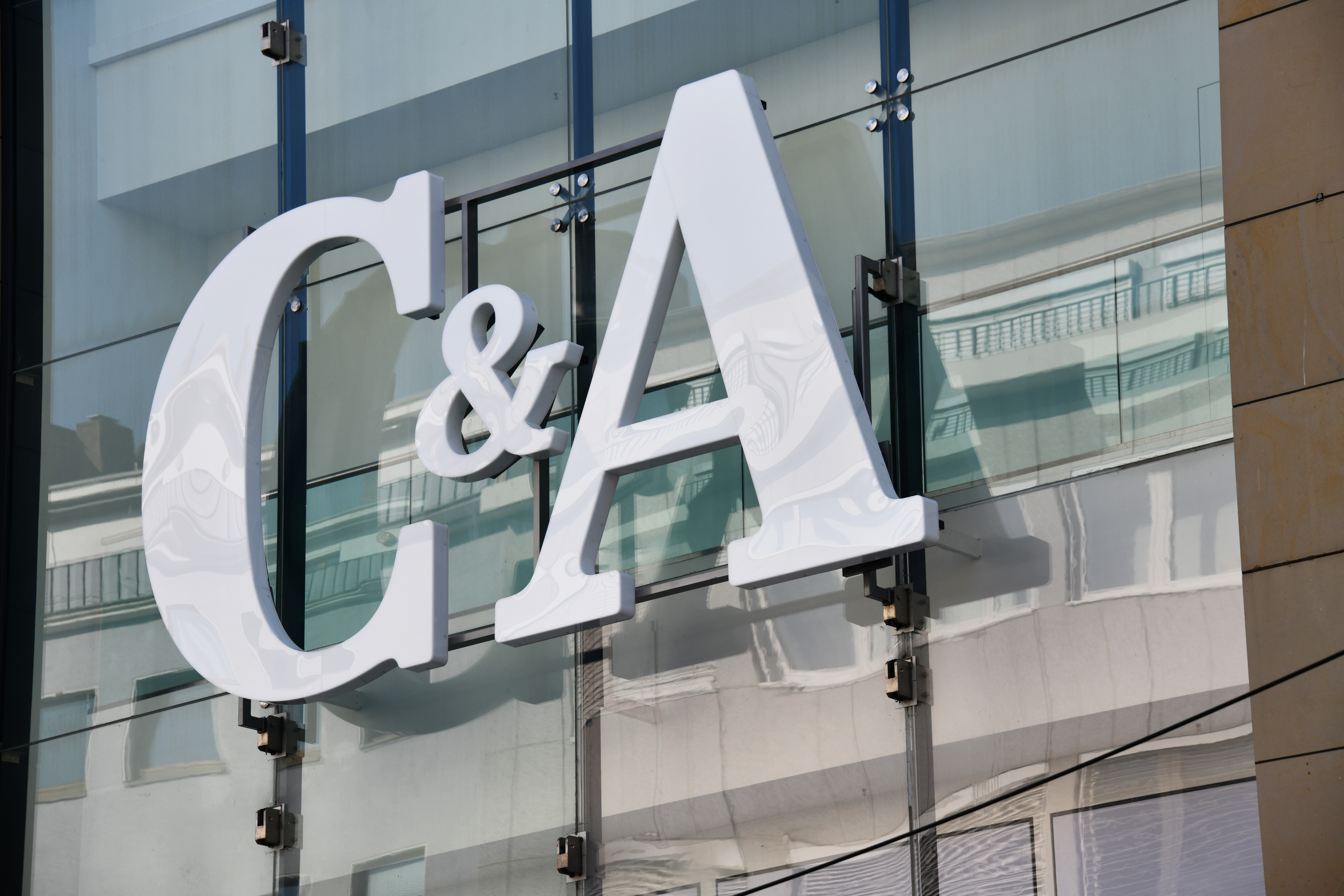 C&A: compre jeans novos em troca de peças usadas e ganhe desconto