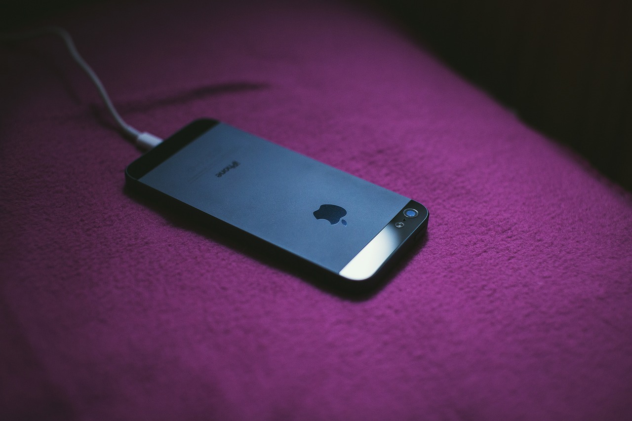 Nova tecnologia carrega bateria de celular em 1 minuto