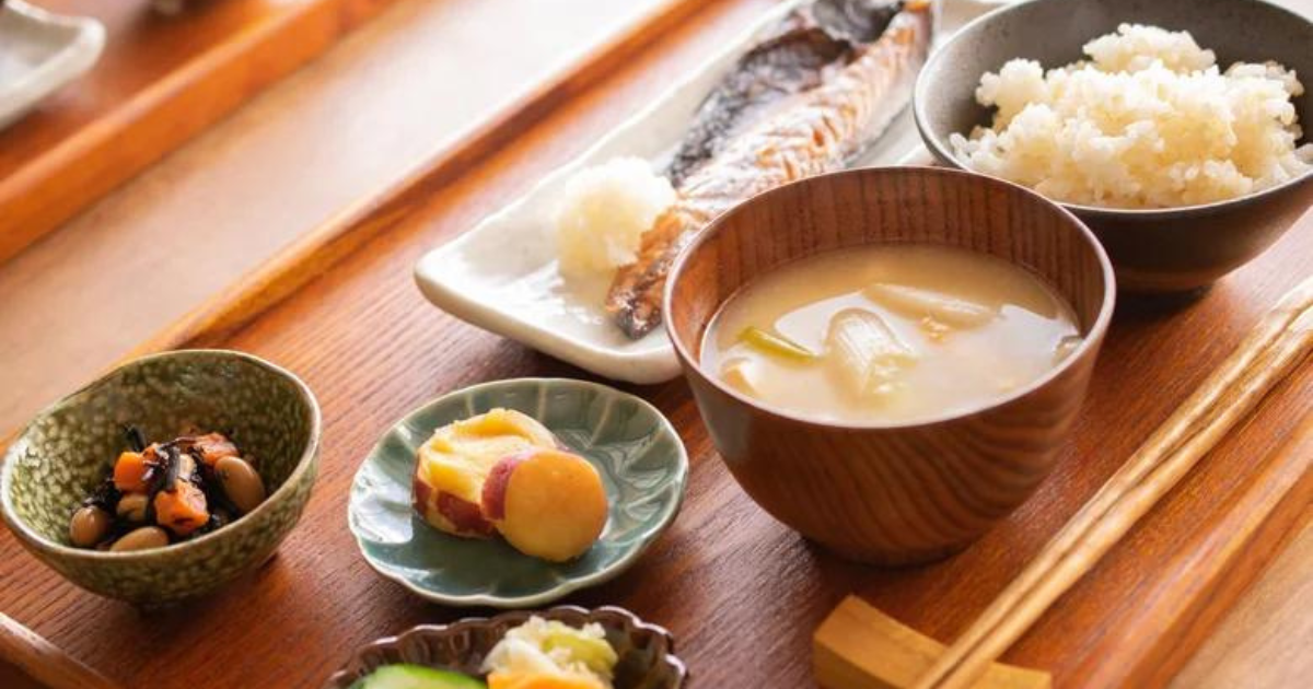 Como é um típico café da manhã no Japão?