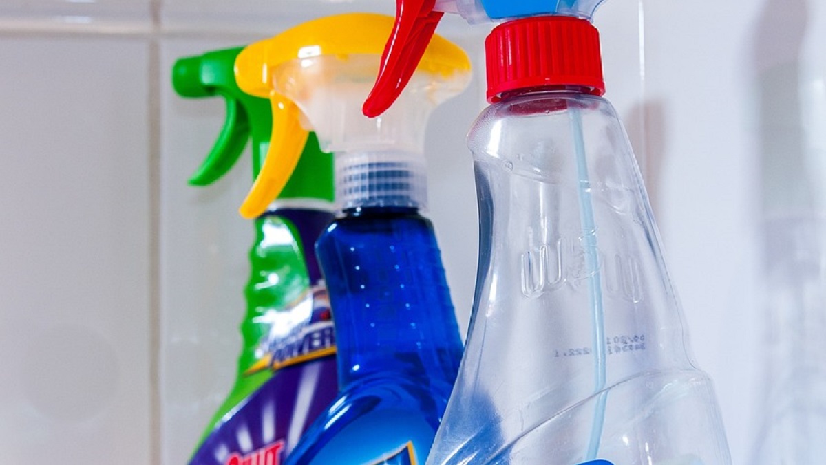 Cor do detergente indica usos ideais do produto; conheça as 5 principais