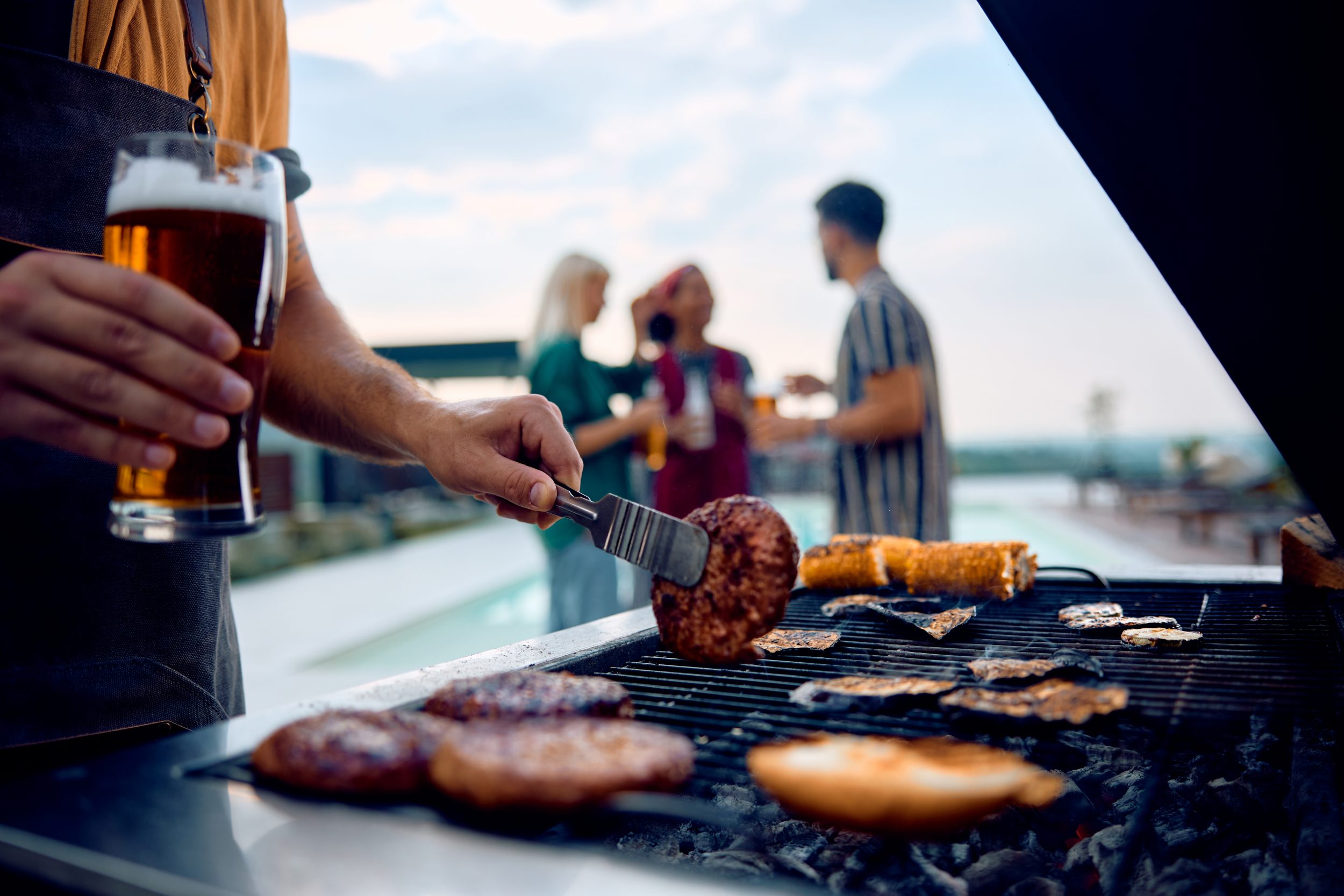 Cerveja é mesmo a melhor bebida para o churrasco? A resposta pode te surpreender!