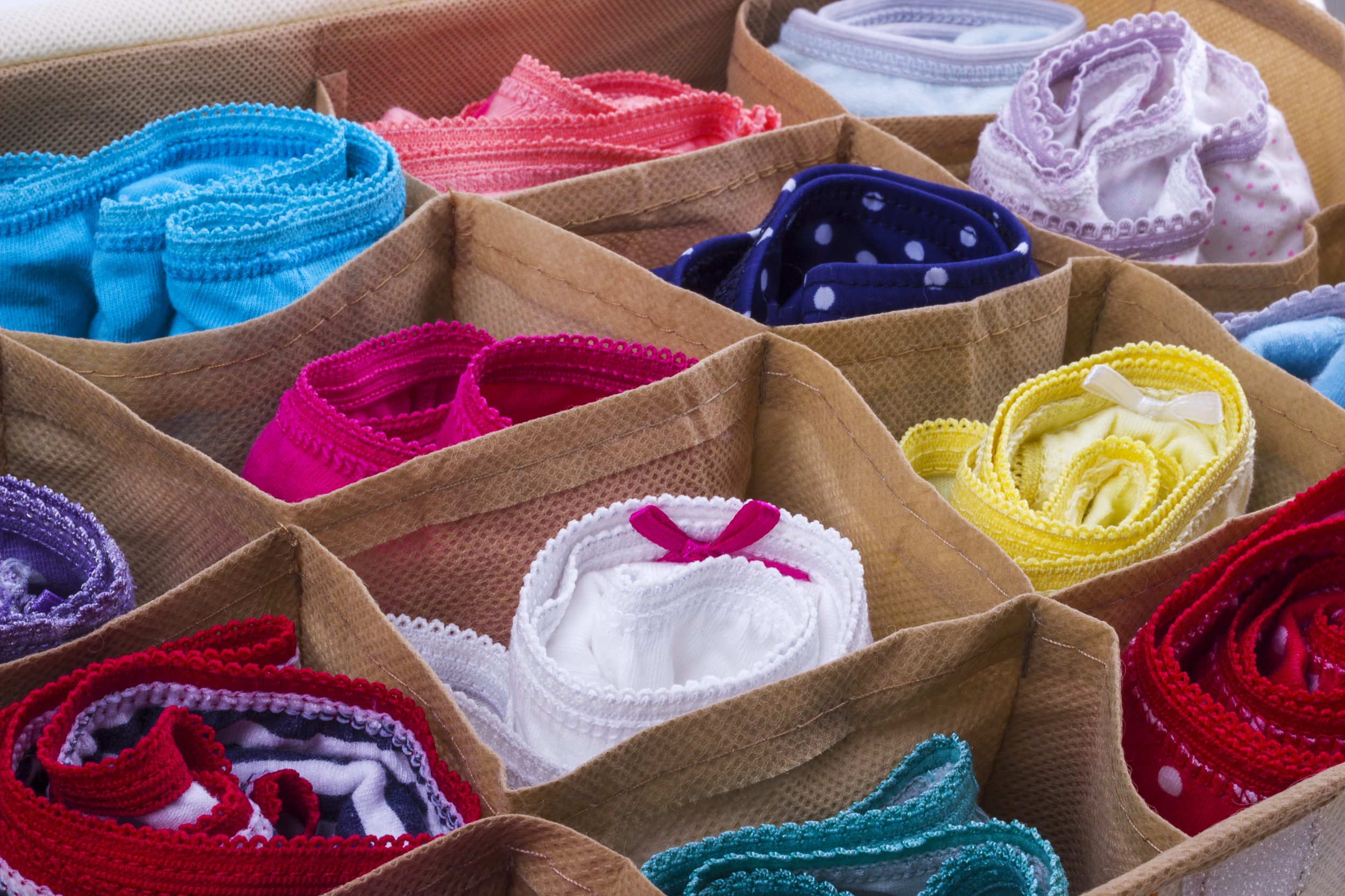 Dinheiro, amor ou esperança? O significado das cores de calcinhas para o Ano Novo