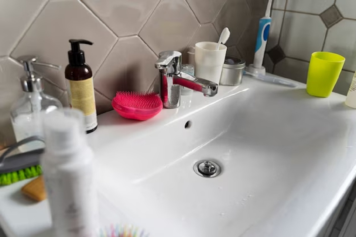 5 itens que você NUNCA deve deixar no banheiro; nº 2 surpreende muitas pessoas