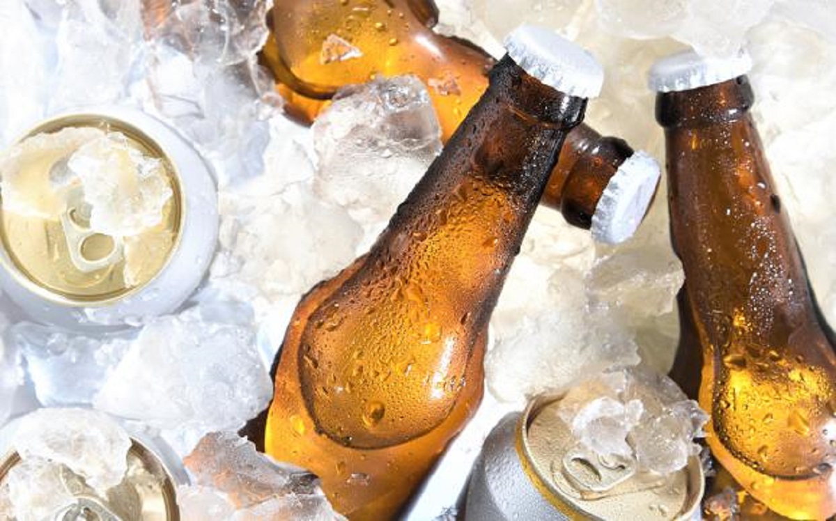Veja como ter cerveja gelada em 10 minutos sem precisar de congelador