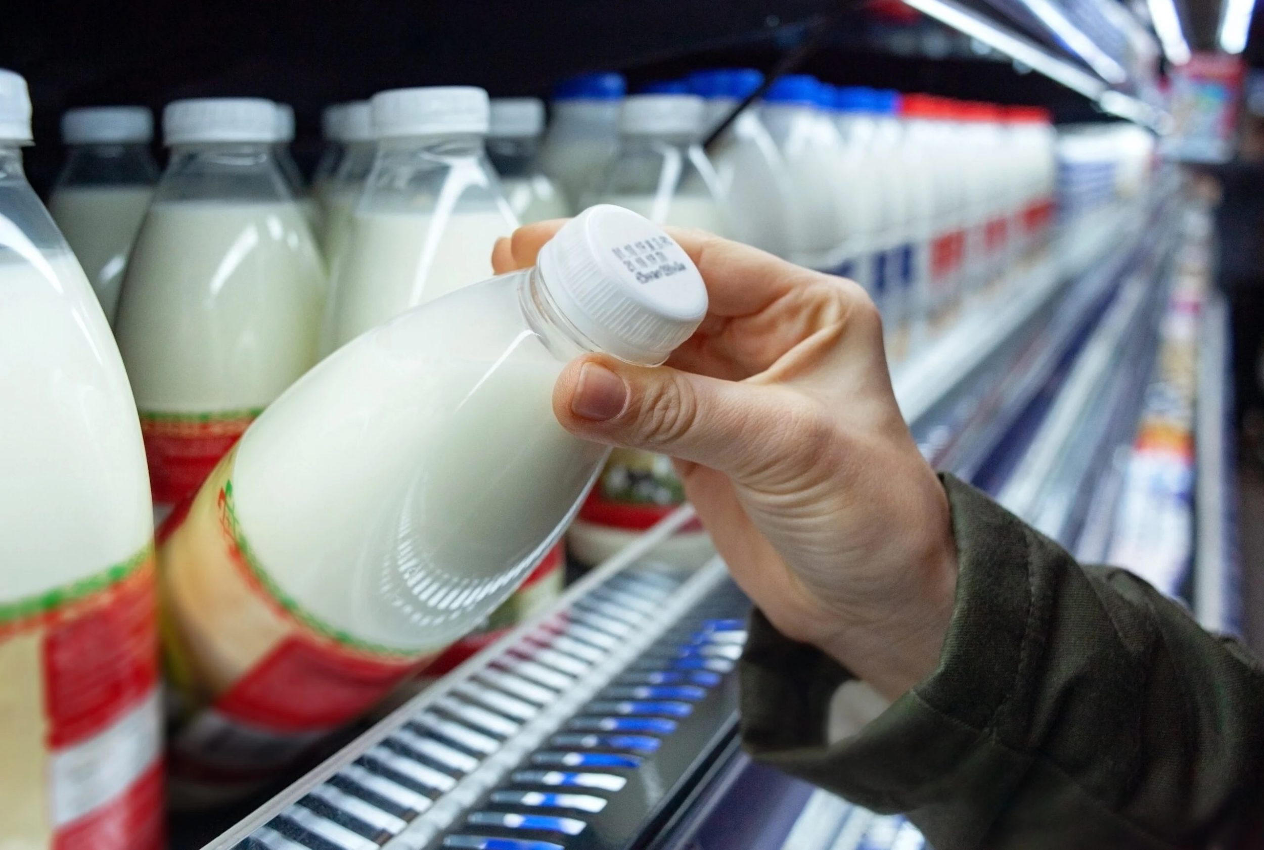 Encontrou produto vencido no supermercado? Veja o que fazer, inclusive se já tiver comprado