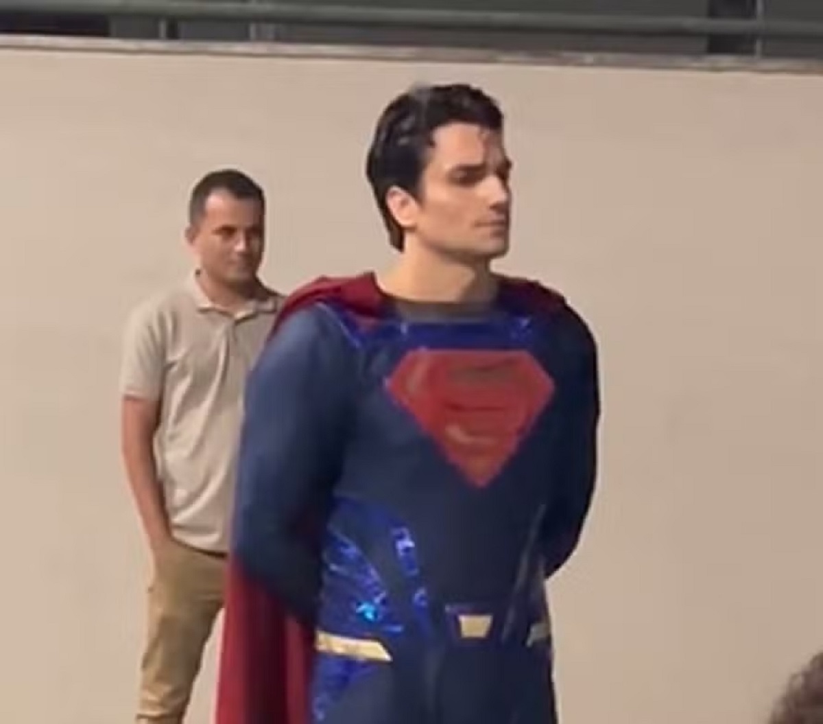 Henry Cavill brasileiro? Mulher contrata Superman para festa infantil e resultado é inesperado