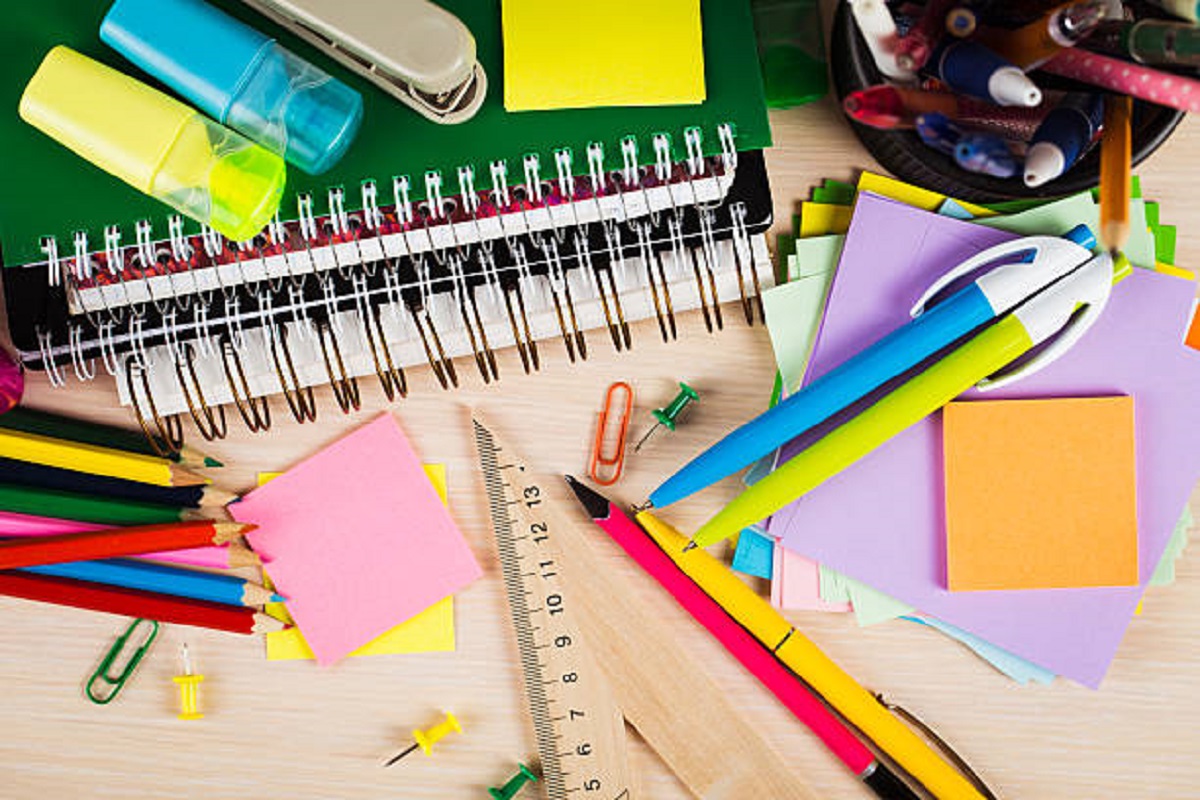 O que a escola realmente pode pedir na lista de material escolar? Saiba a verdade