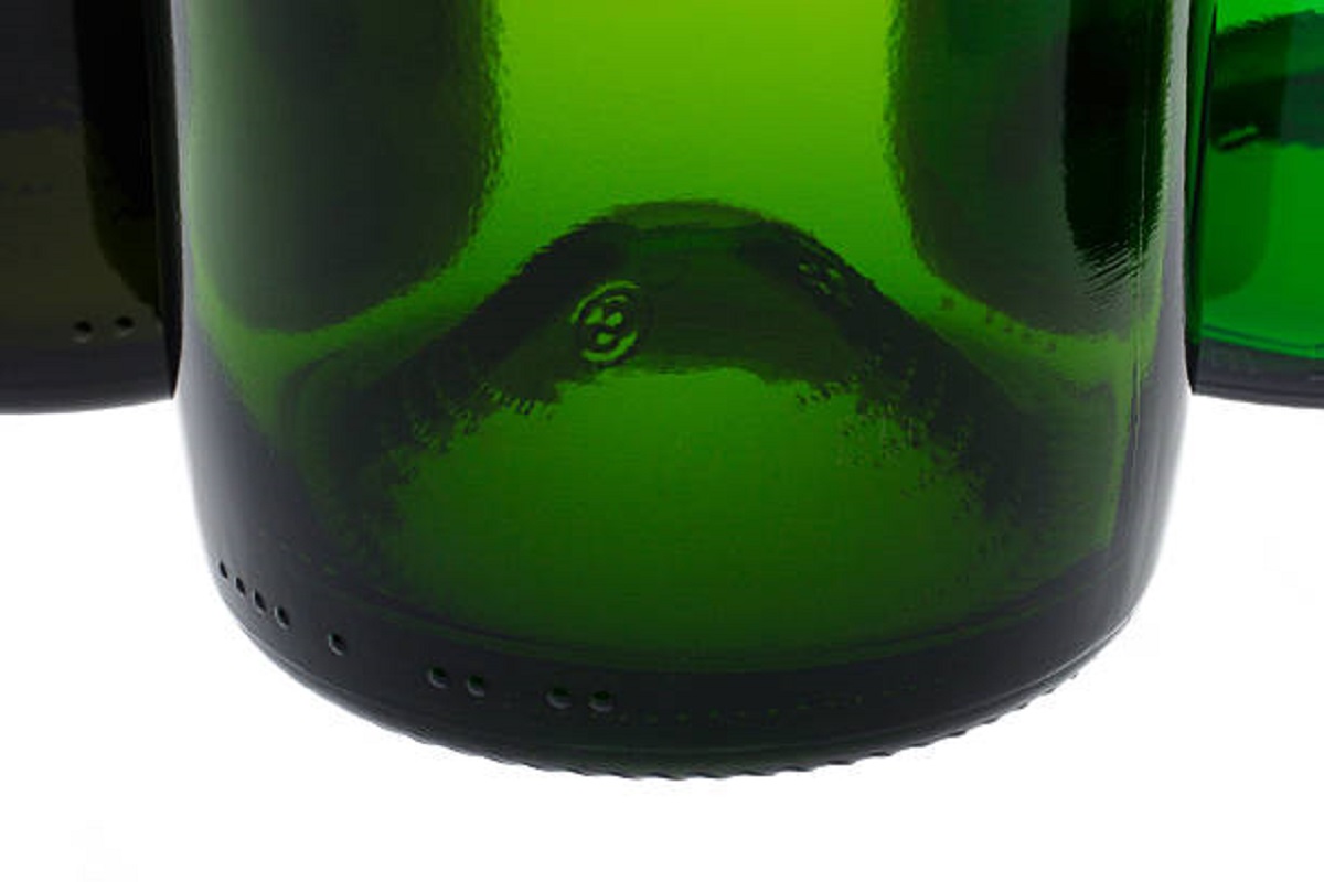 Você sabe para que serve o ‘buraco’ no fundo das garrafas de vinho?