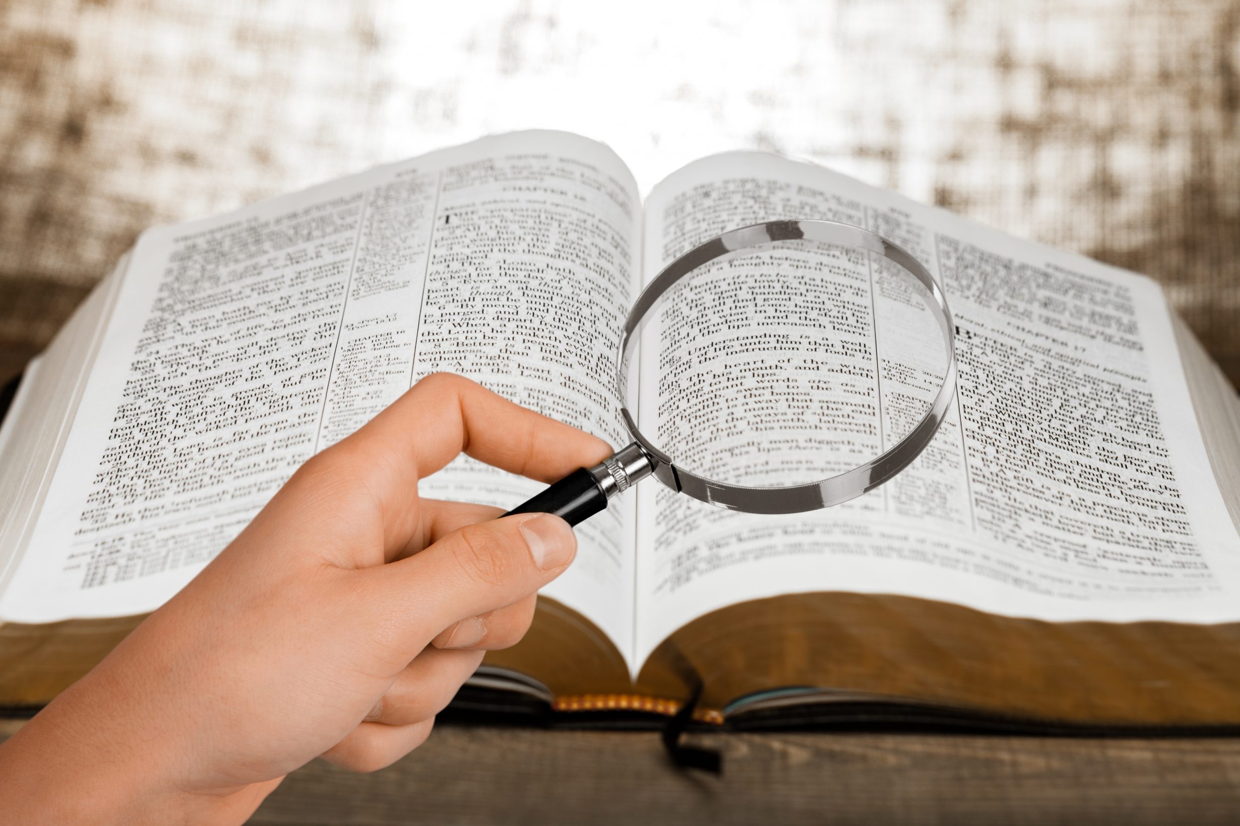 10 palavras que você provavelmente usa no plural, mas não deveria