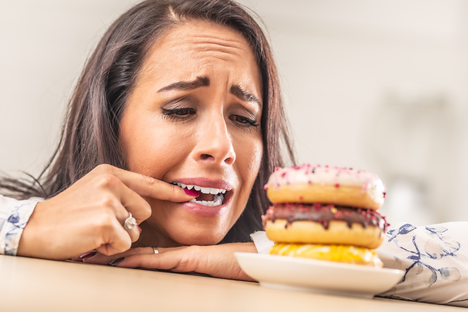 O que realmente acontece no seu corpo quando você para de comer açúcar